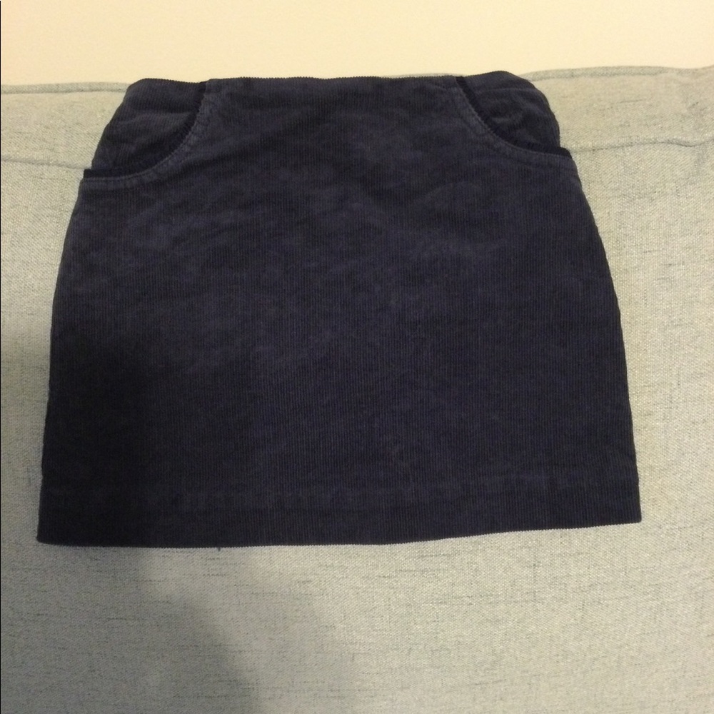 Little girl’s navy Vineyard Vines corduroy skirt